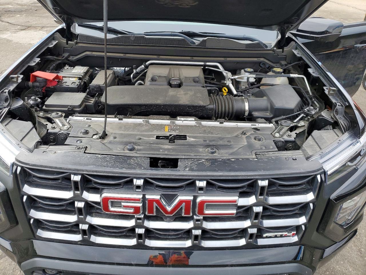 2023 GMC Canyon AT4