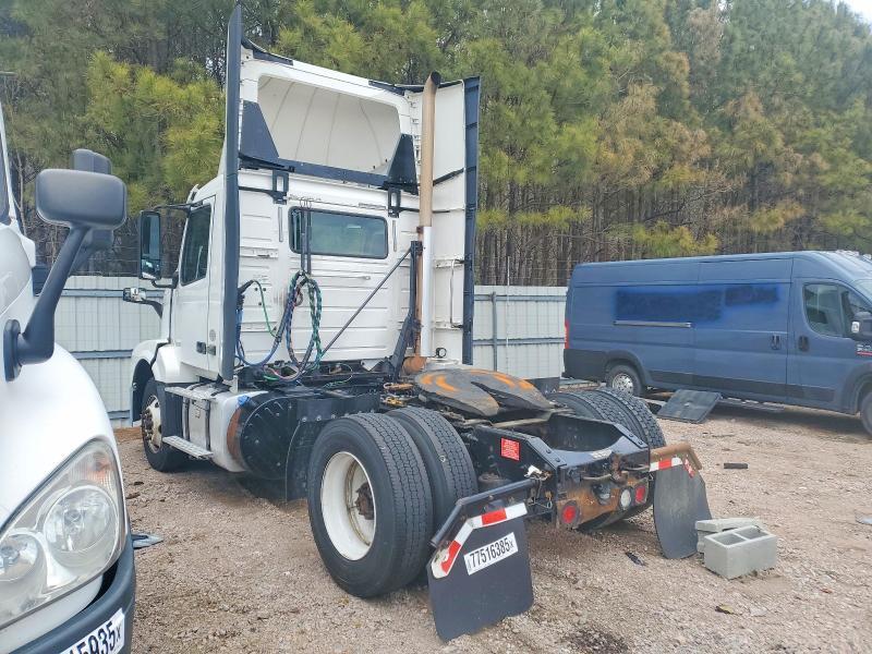 2018 Volvo VNL Semi Truck