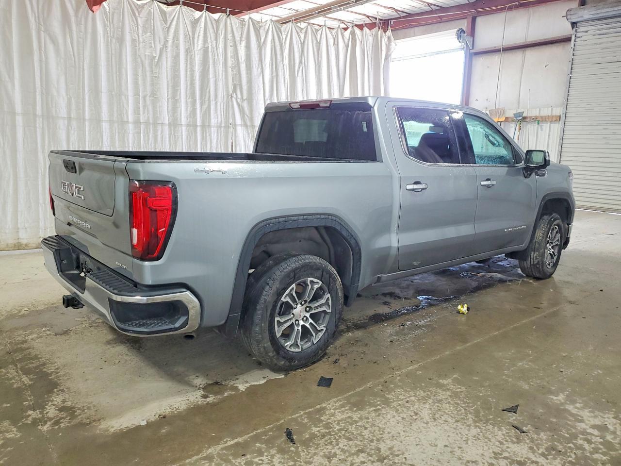2025 GMC Sierra K1500 SLT