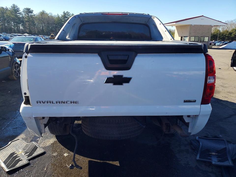 2011 Chevrolet Avalanche LS