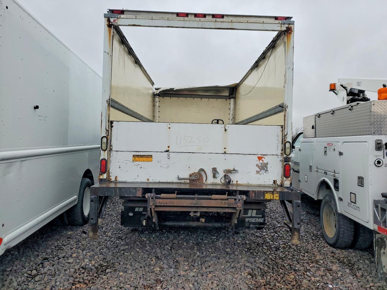 2012 Chev Express G4500