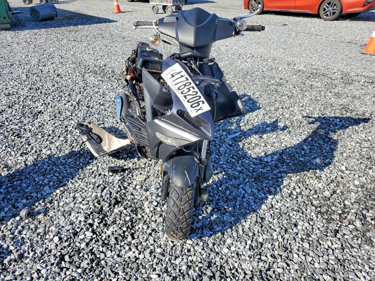 2023 Hyos Scorch Moped