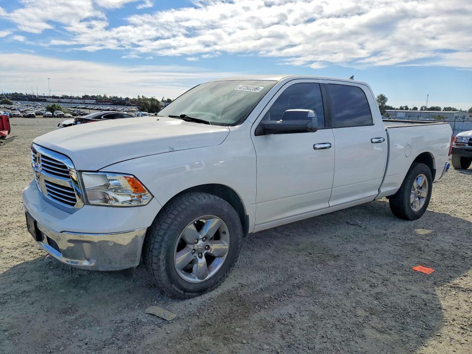 2015 Dodge Ram 1500 slt