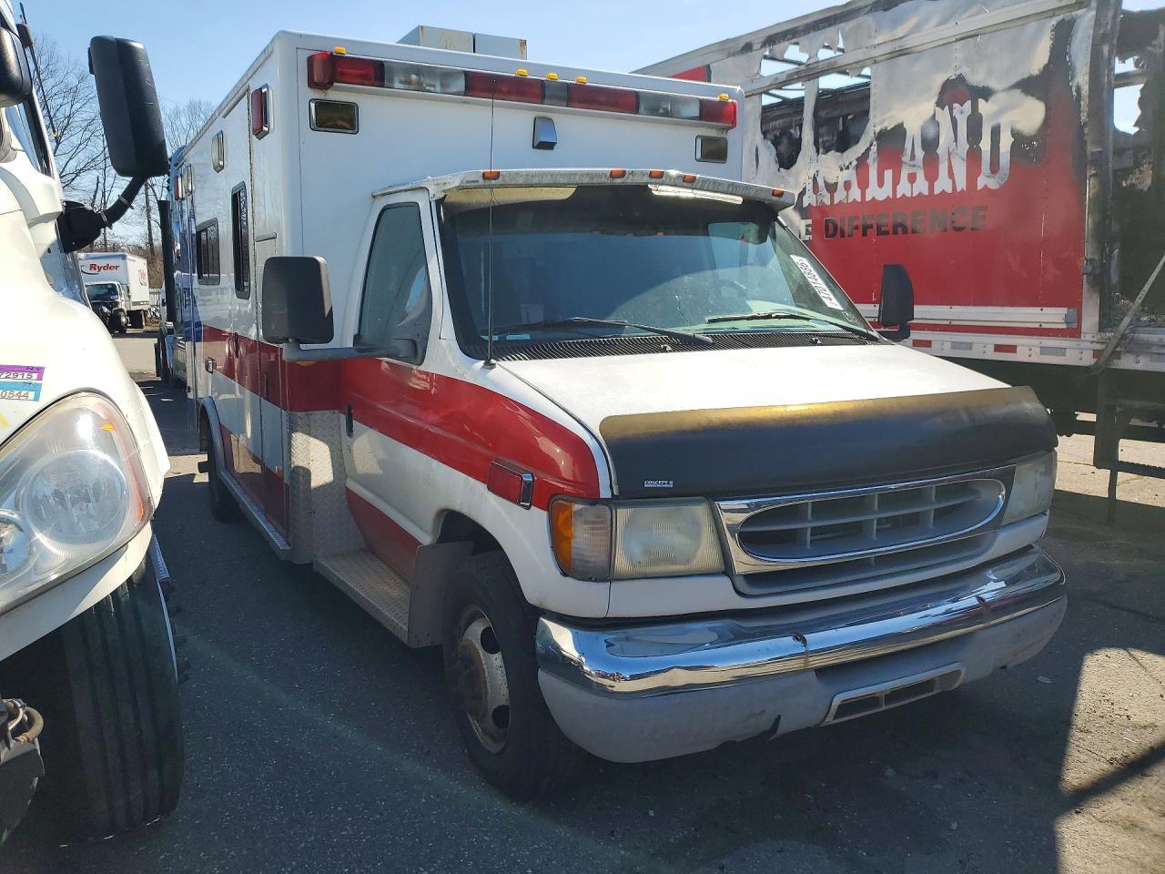 2002 Ford Econoline E450 Super Duty Cutaway Van