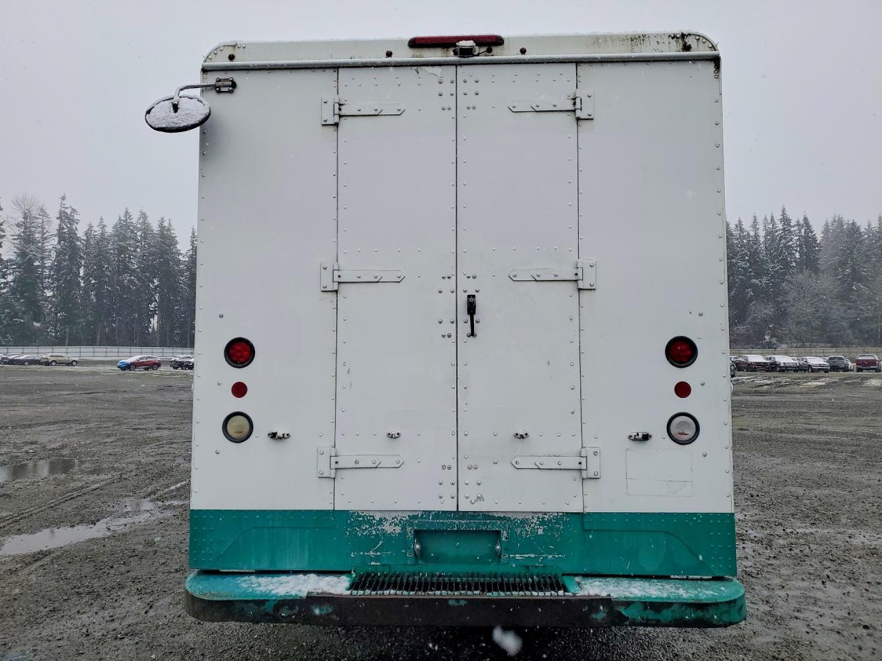 2011 Workhorse Custom Chassis 2011 Workhorse W62 Delivery Van