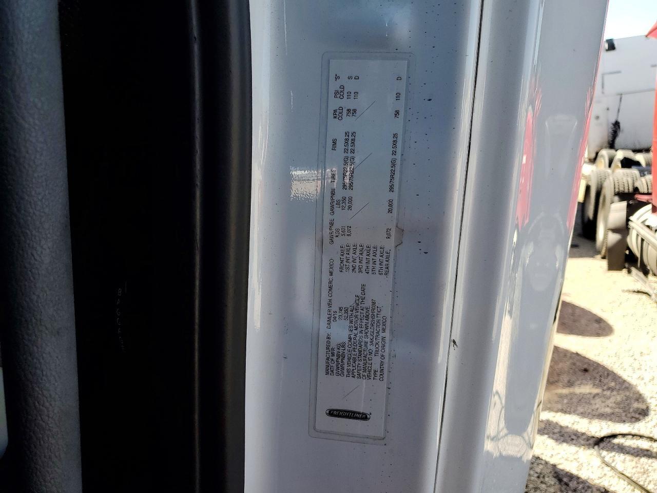 2017 Freightliner Cascadia 125 Semi Truck