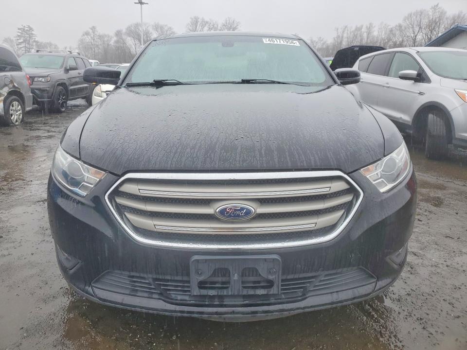 2018 Ford Taurus sel