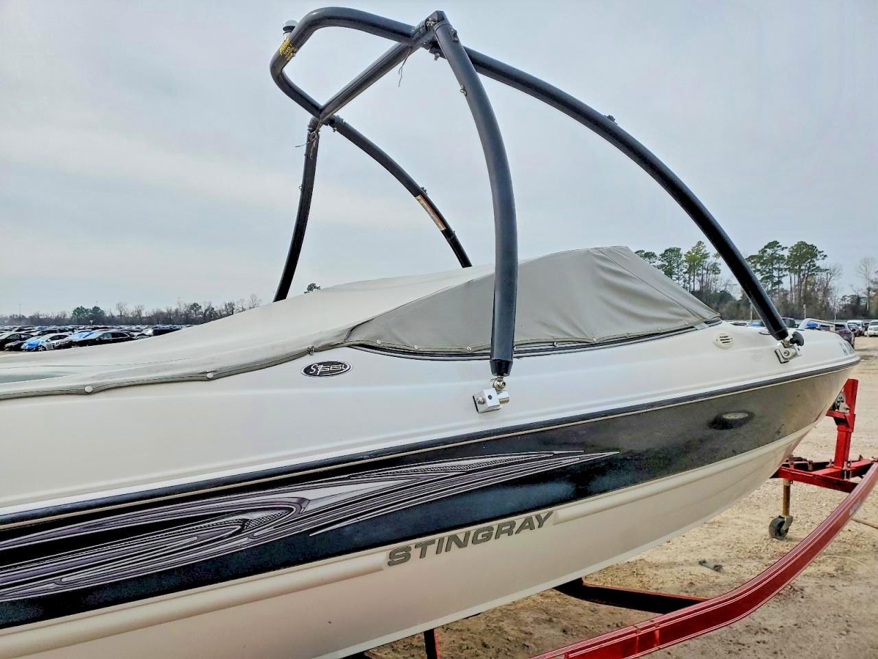 2007 Stingray Boat-Boat