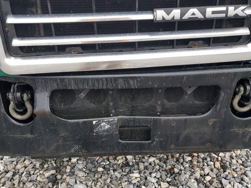 2017 Mack CX612 Semi Truck