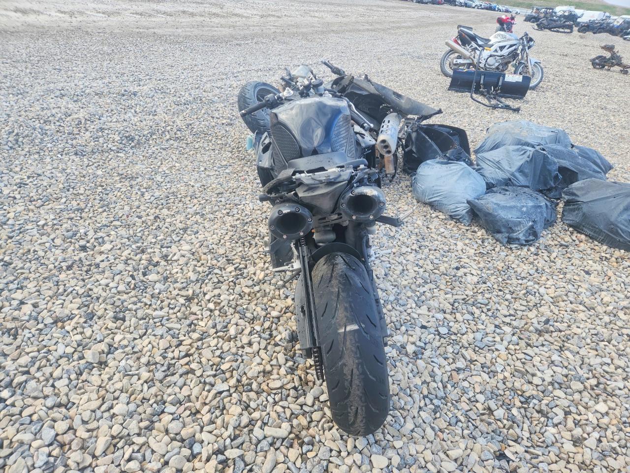 2011 Yama YZFR1