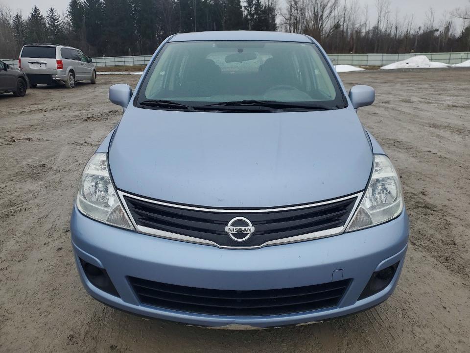 2010 Nissan Versa 1.8 s