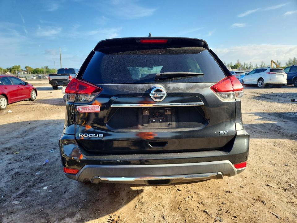 2018 Nissan Rogue sv