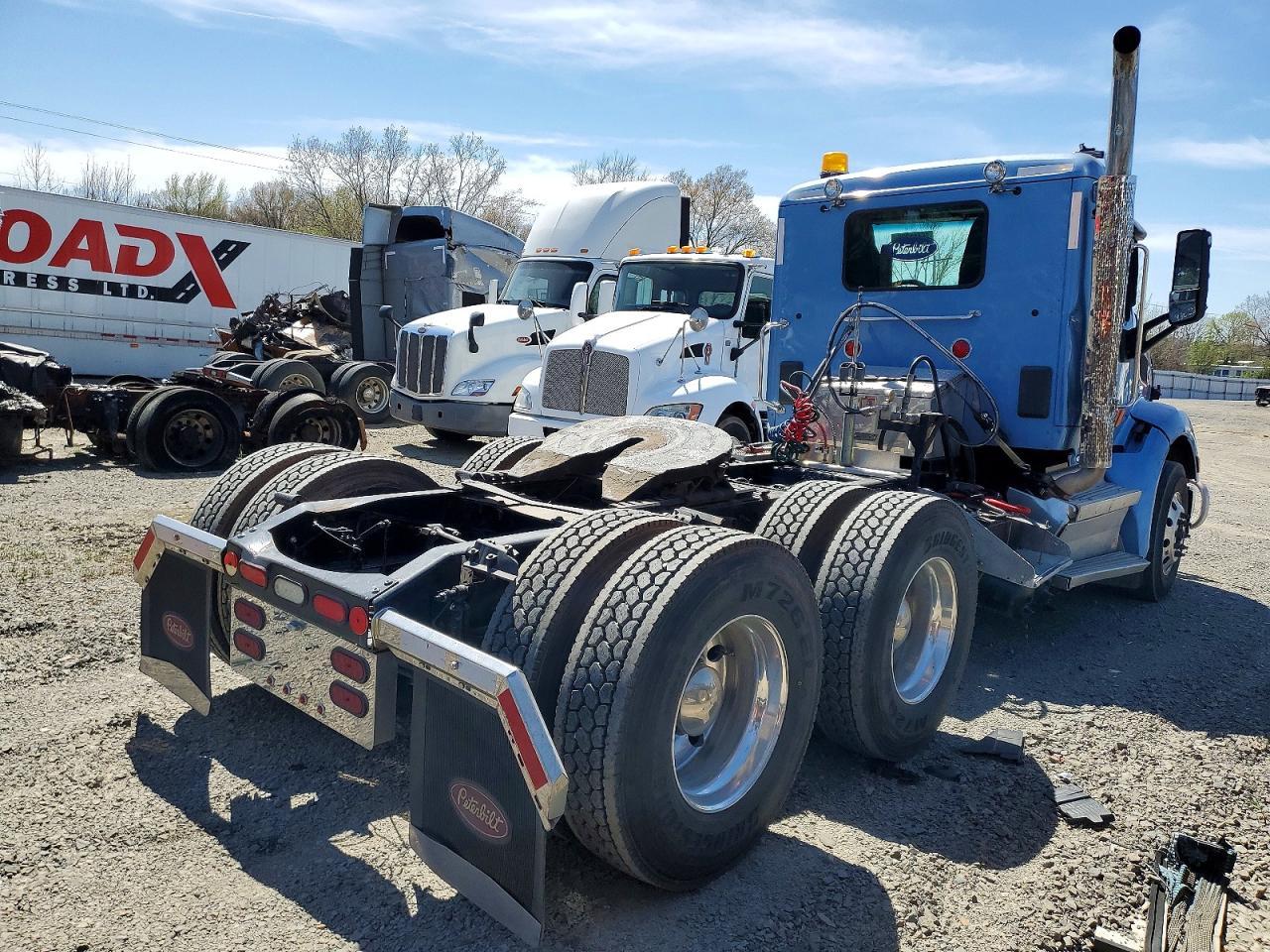 2018 Peterbilt 579 Semi Truck