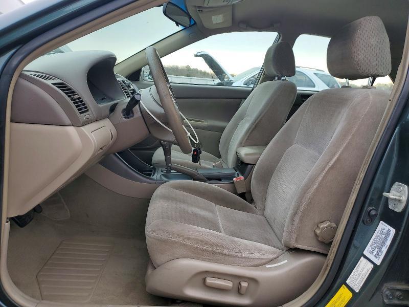 2003 Toyota Camry le