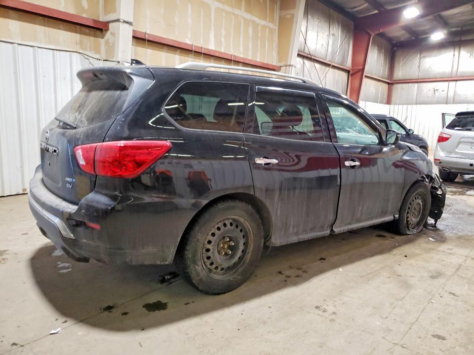2019 Nissan Pathfinder sv