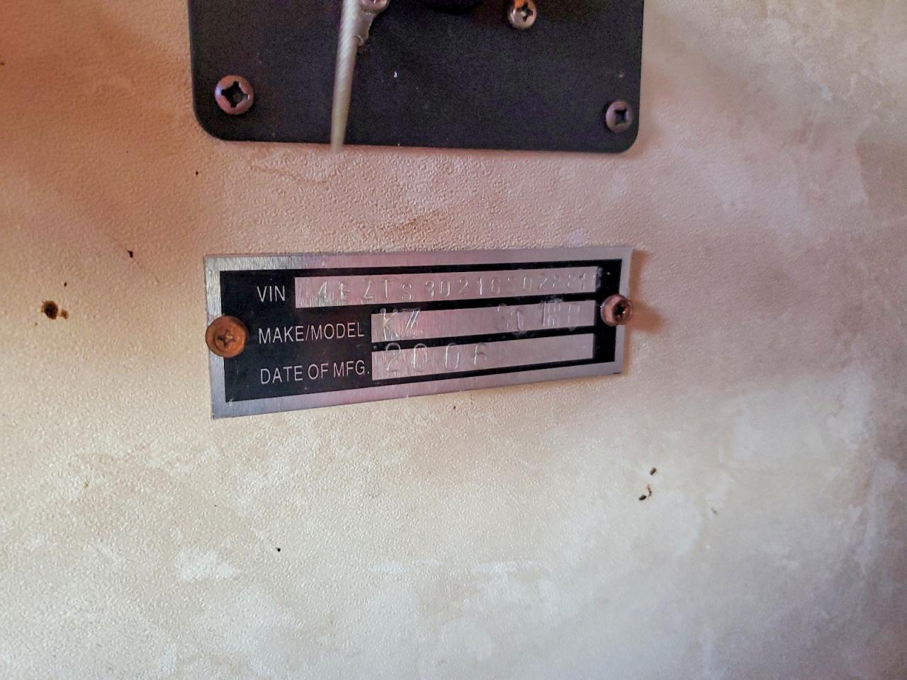 2006 Kz Durango Recreational Vehicle (RV)