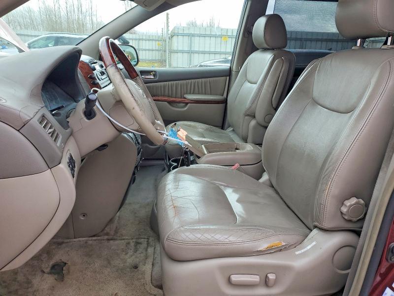 2004 Toyota Sienna xle Limited 7 Passenger