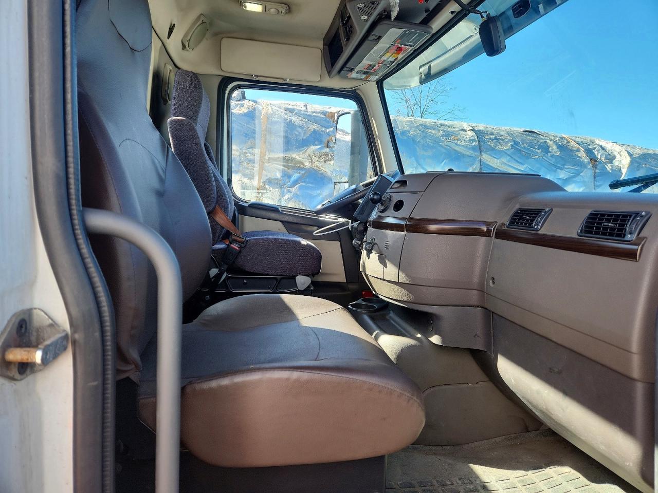2018 Volvo VNL Semi Truck