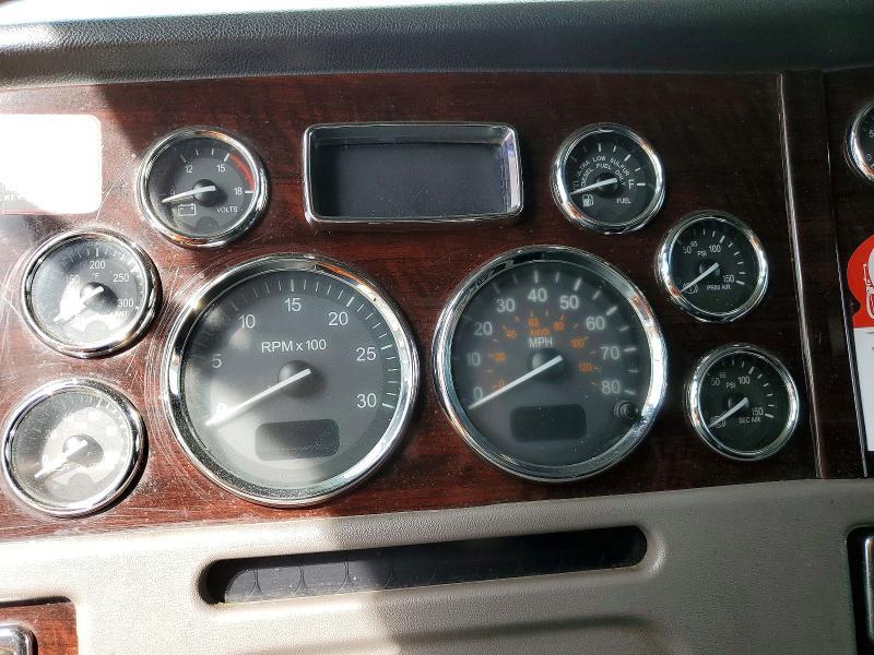2014 Peterbilt Tractor 2014 Peterbilt 389 Semi Truck