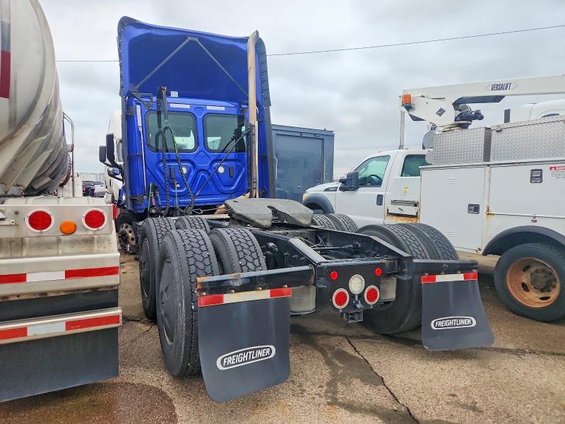 2022 Freigliner 2022 Freightliner Cascadia 116 Semi Truck