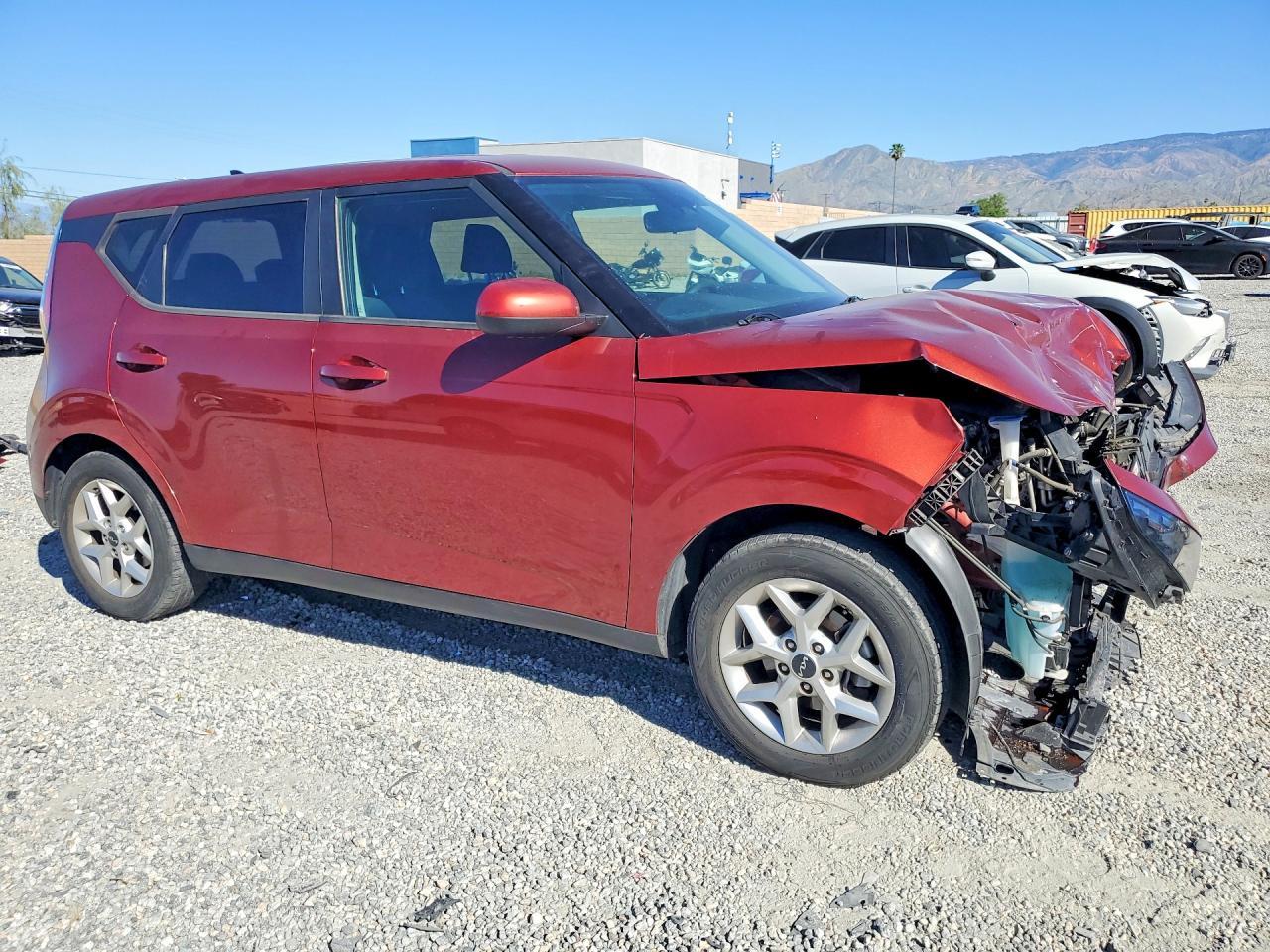 2023 KIA Soul lx