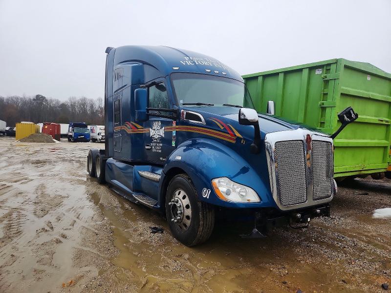 2019 Kenworth T680 Semi Truck