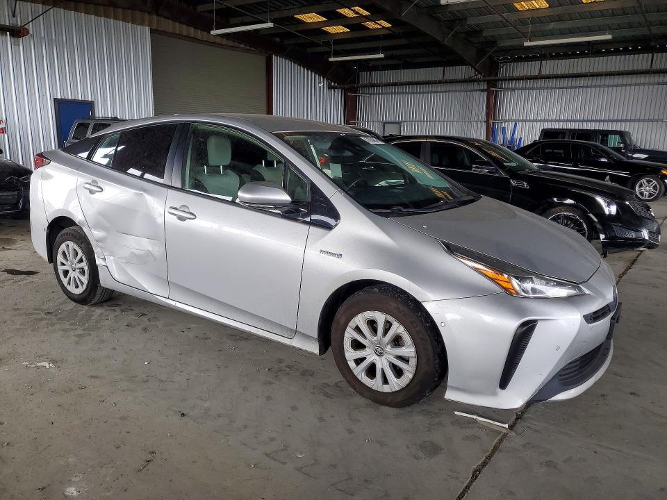 2019 Toyota Prius le