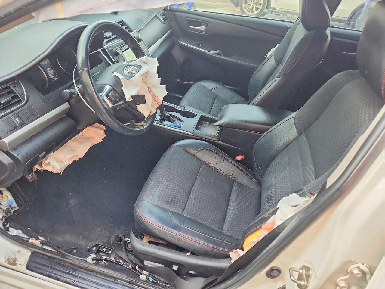 2015 Toyota Camry se