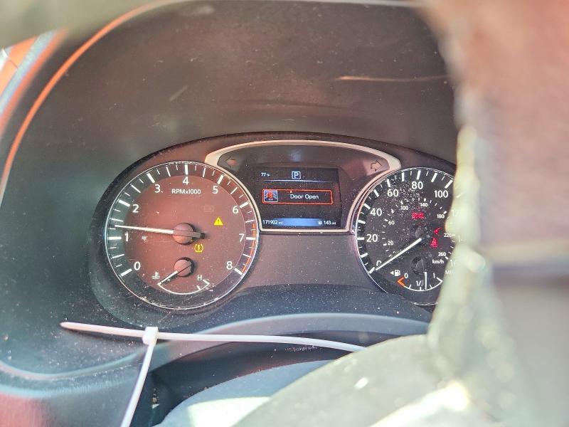 2017 Nissan Pathfinder sv