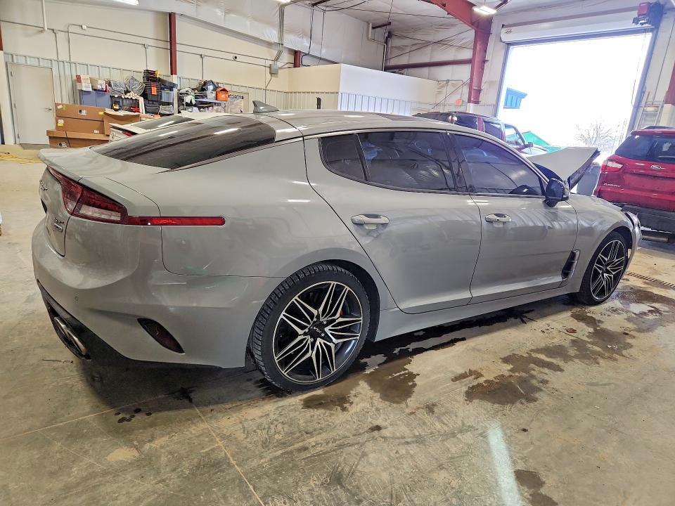 2022 KIA Stinger GT1