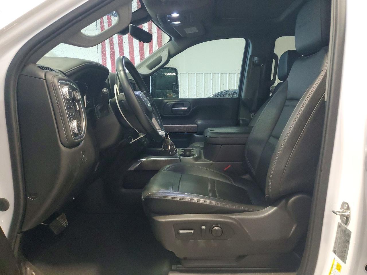 2023 GMC Sierra