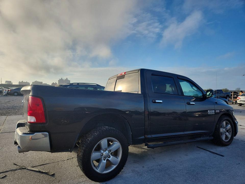 2016 Dodge Ram 1500 slt