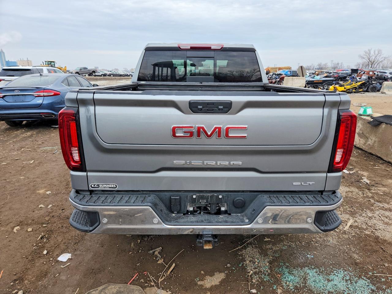 2025 GMC Sierra K1500 SLT
