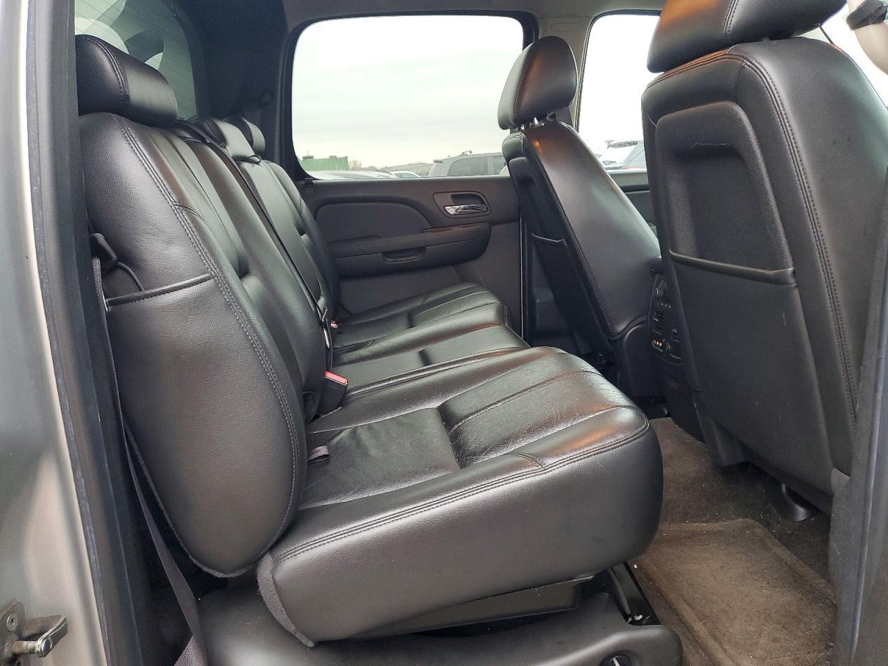 2013 Chev Avalanche