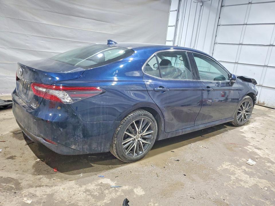 2021 Toyota Camry Hybrid xle