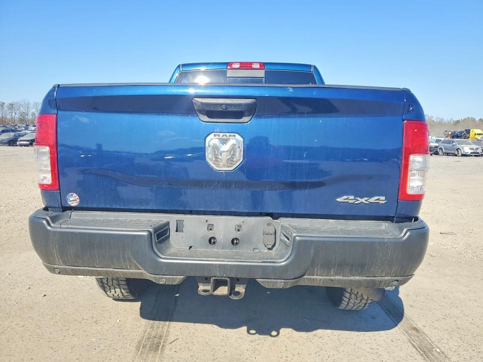 2022 Triumph 2500 Tradesman