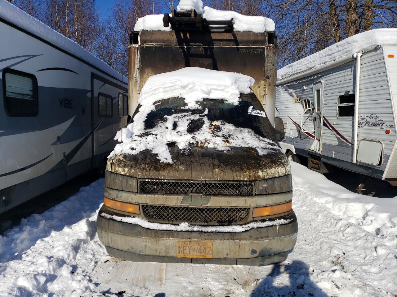 2021 Chev Rolet Express box Truck