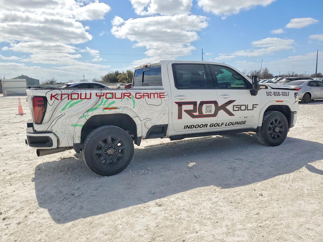 2024 GMC Sierra K2500 AT4