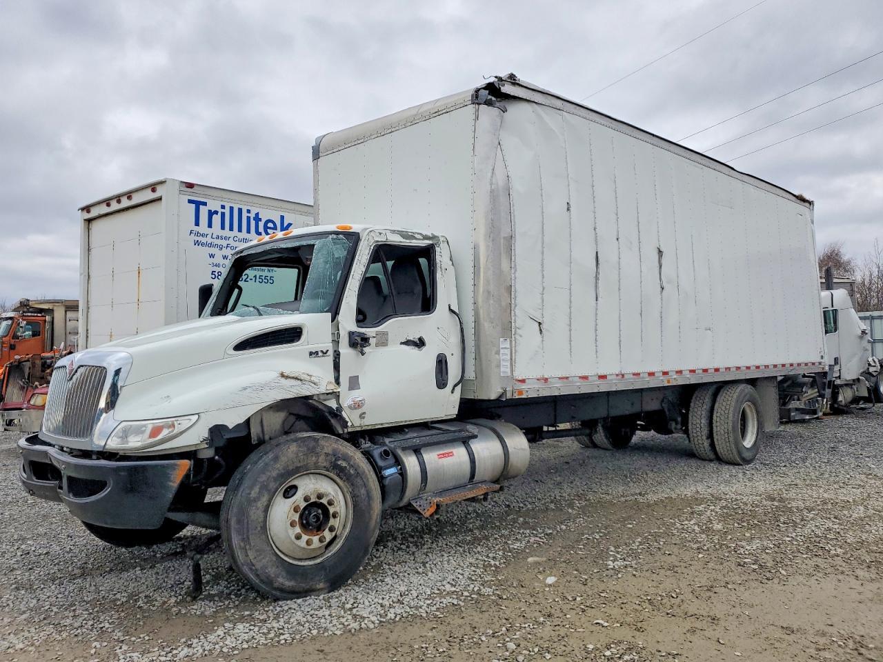 2022 International MV607-BOX Truck