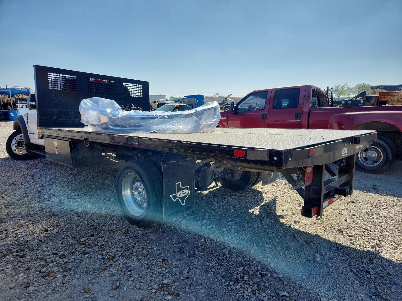2020 Ford F550 Super Duty Flatbed Truck