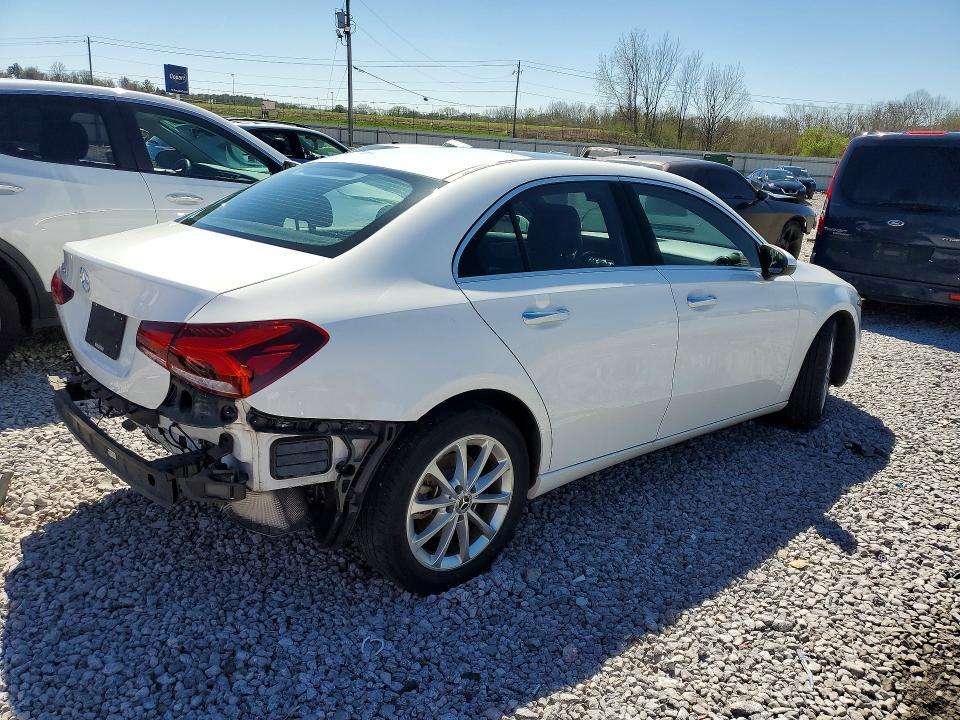 2019 Mercedes-Benz A 220
