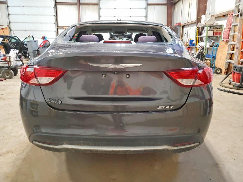2016 Chrysler 200 Limited