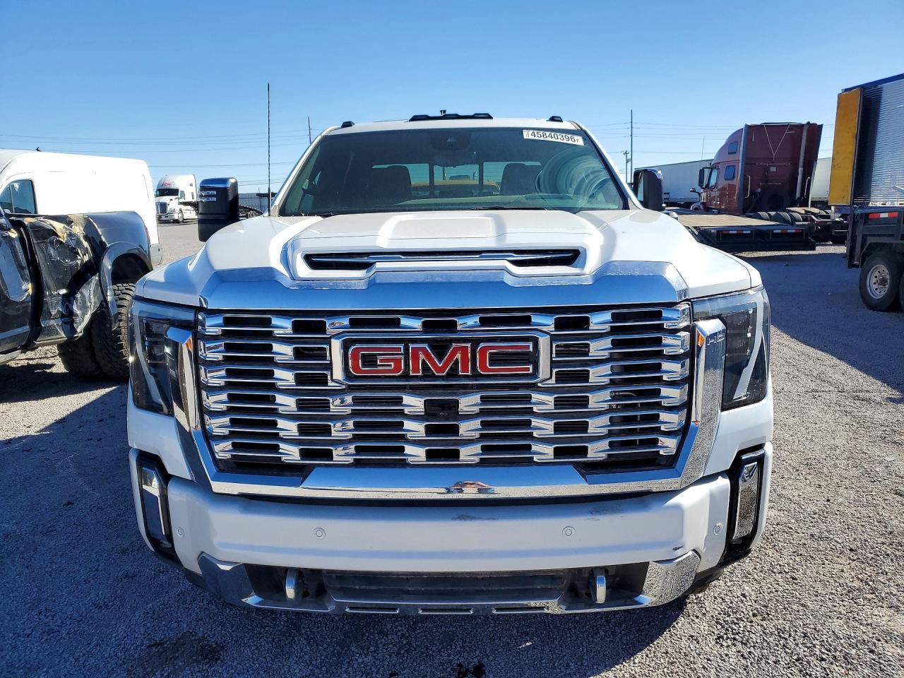2024 GMC Sierra K3500 Denali