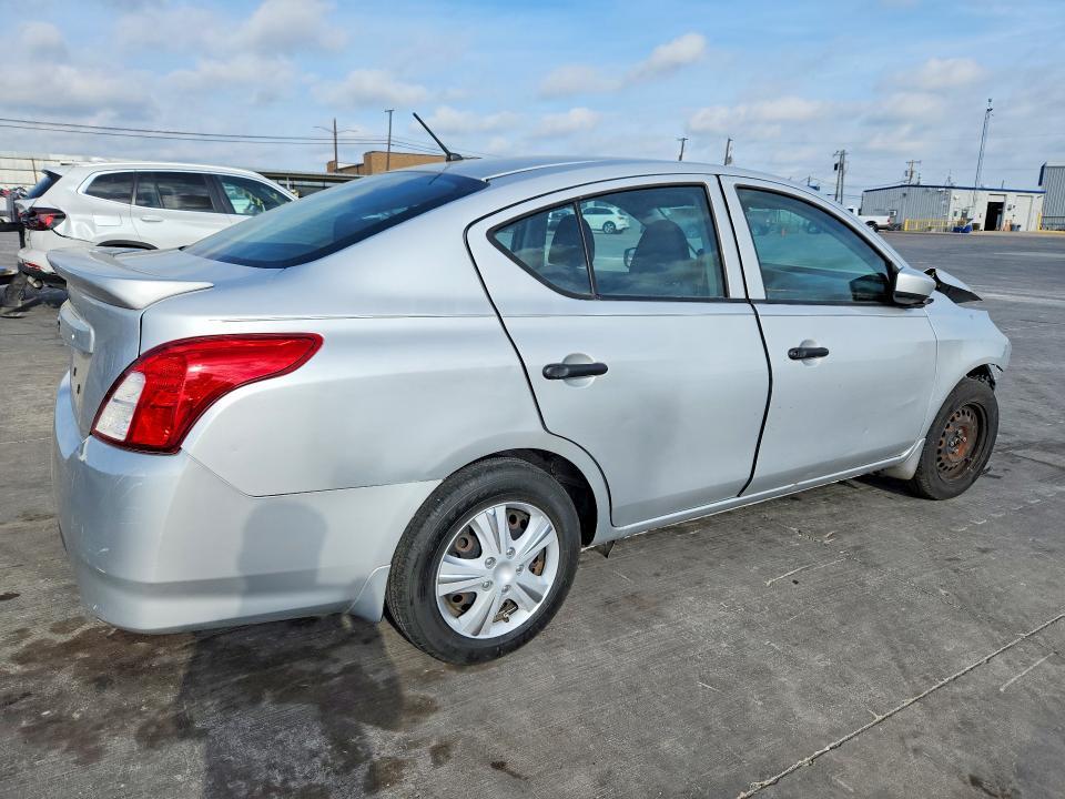 2018 Nissan Versa s Plus