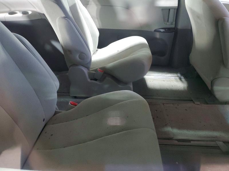 2012 Toyota Sienna Base 7-passenger