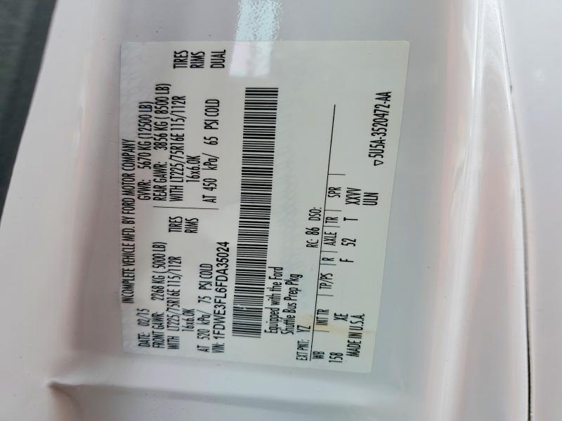 2015 Ford Econoline E350 Super Duty Cutaway Van