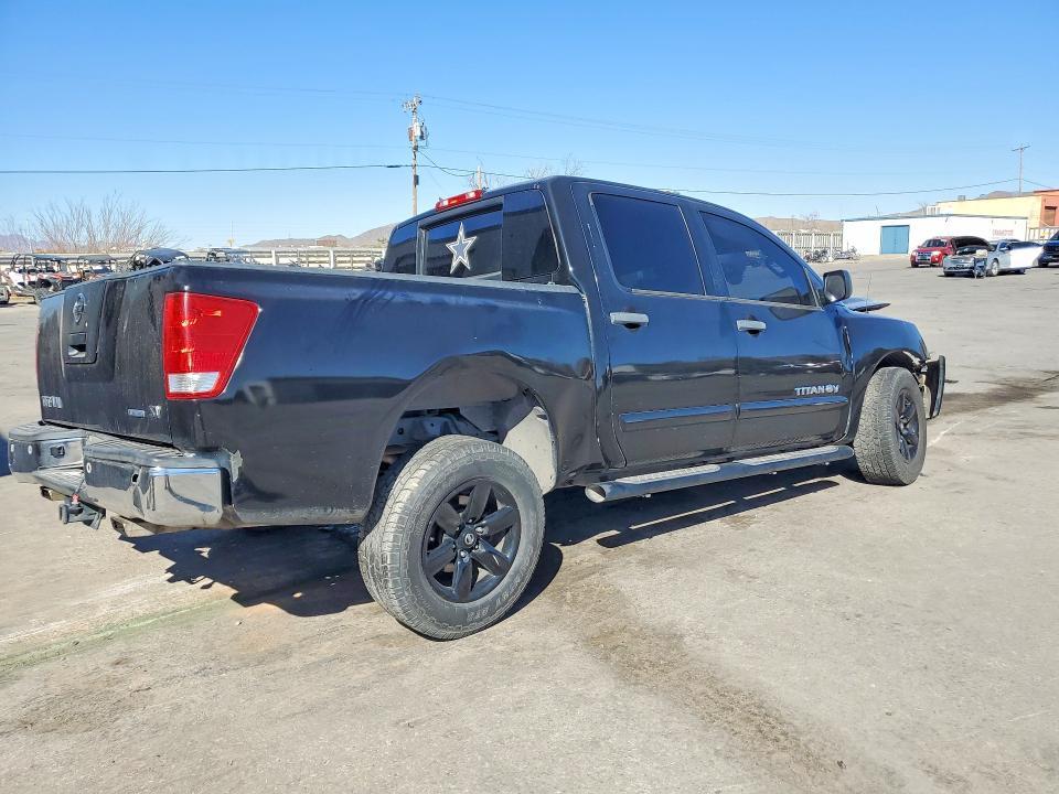 2012 Nissan Titan SV