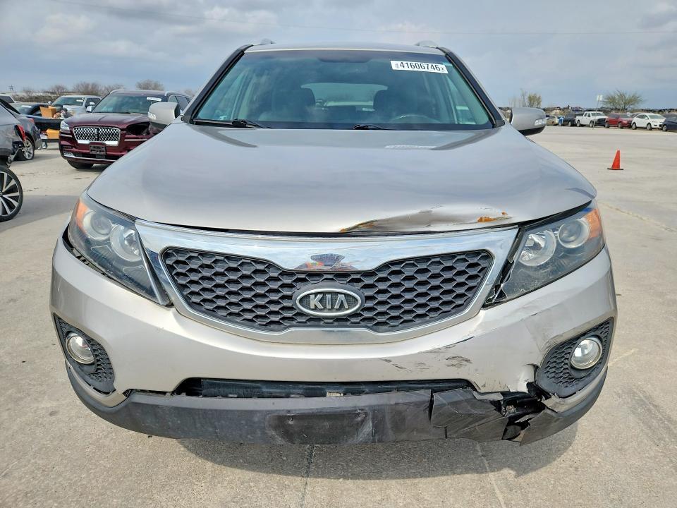 2013 KIA Sorento lx