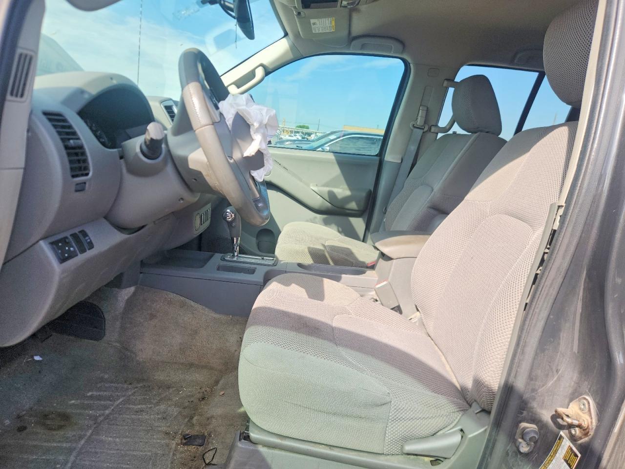 2014 Nissan Frontier S