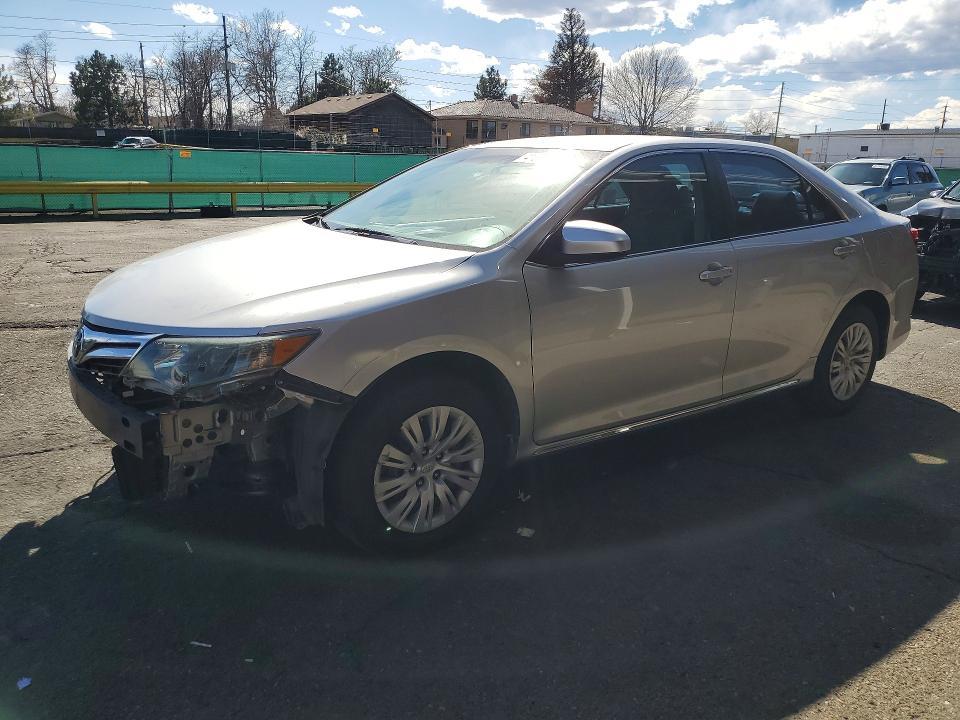 2012 Toyota Camry le